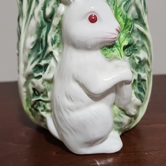 Beautiful Shafford Rabbit Patch Vase - Picture 3 of 11